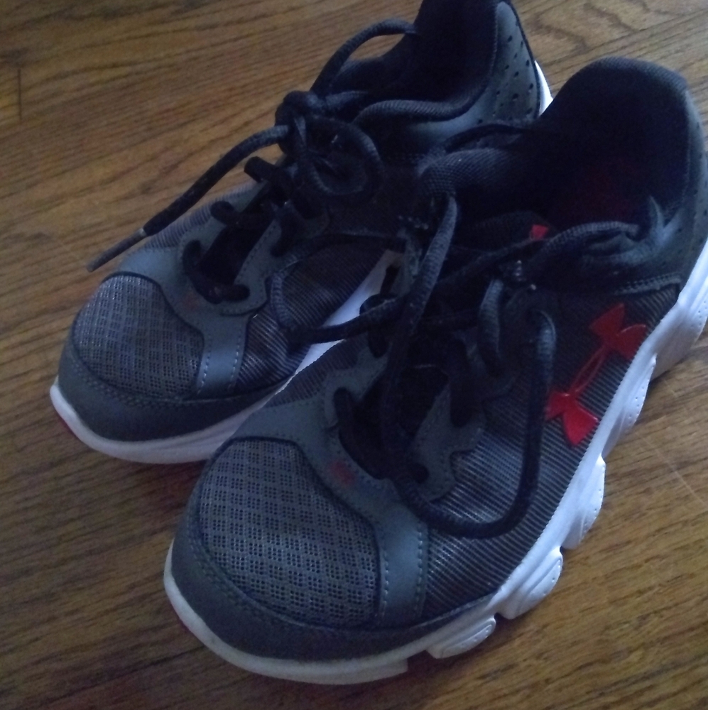 Kids Running shoes. Size 2